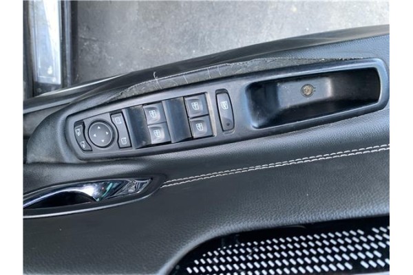 Recambio de mando elevalunas delantero izquierdo para renault grand scénic iii (jz0/1_) 1.5 dci referencia OEM IAM 809610017R  