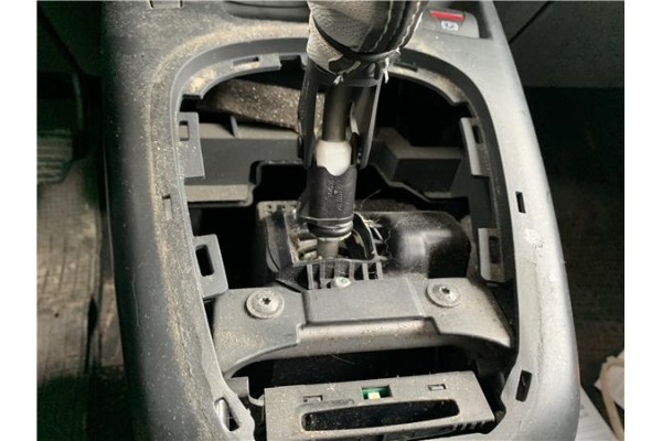 Recambio de palanca de cambio para renault grand scénic iii (jz0/1_) 1.5 dci referencia OEM IAM 8201062921  