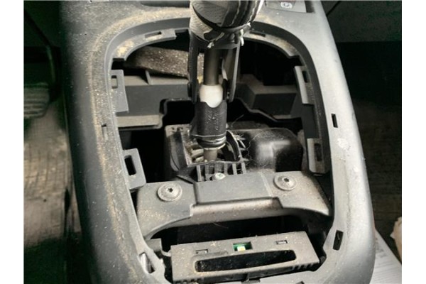 Recambio de palanca de cambio para renault grand scénic iii (jz0/1_) 1.5 dci referencia OEM IAM 8201062921  