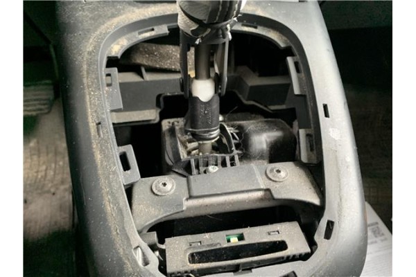 Recambio de palanca de cambio para renault grand scénic iii (jz0/1_) 1.5 dci referencia OEM IAM 8201062921  