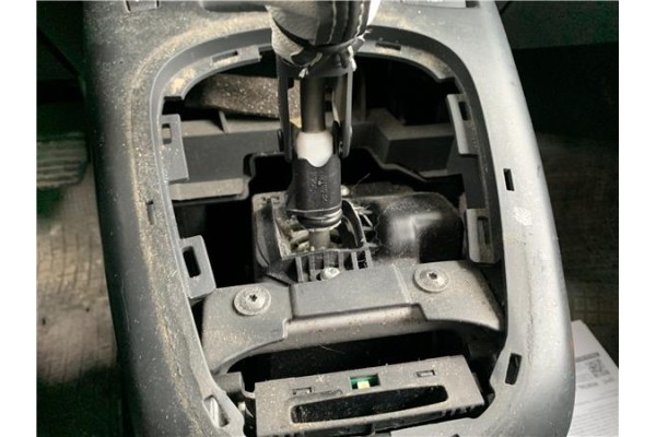 Recambio de palanca de cambio para renault grand scénic iii (jz0/1_) 1.5 dci referencia OEM IAM 8201062921  