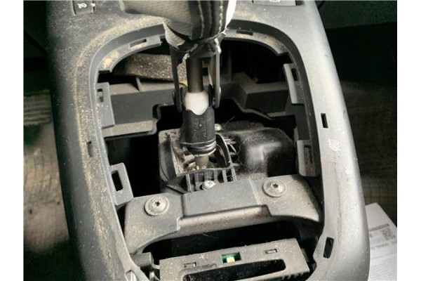 Recambio de palanca de cambio para renault grand scénic iii (jz0/1_) 1.5 dci referencia OEM IAM 8201062921  