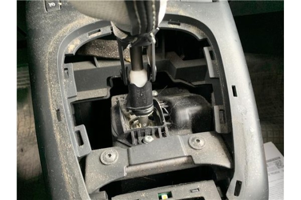 Recambio de palanca de cambio para renault grand scénic iii (jz0/1_) 1.5 dci referencia OEM IAM 8201062921  
