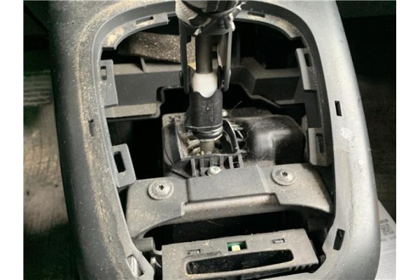 Recambio de palanca de cambio para renault grand scénic iii (jz0/1_) 1.5 dci referencia OEM IAM 8201062921  