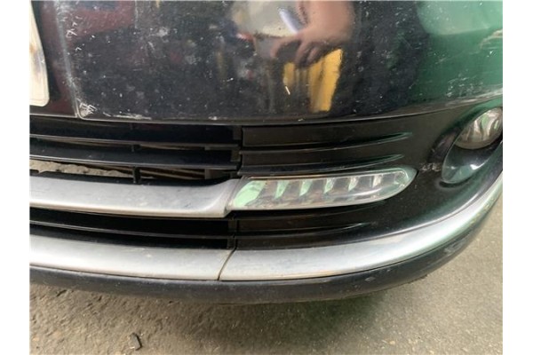 Recambio de piloto led defensa delantero izquierdo para renault grand scénic iii (jz0/1_) 1.5 dci referencia OEM IAM 266055020R 