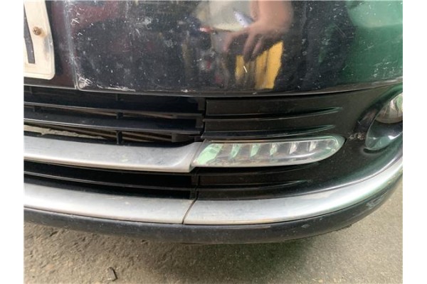 Recambio de piloto led defensa delantero izquierdo para renault grand scénic iii (jz0/1_) 1.5 dci referencia OEM IAM 266055020R 