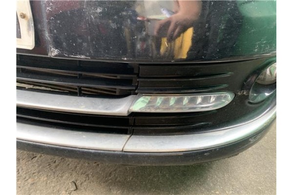 Recambio de piloto led defensa delantero izquierdo para renault grand scénic iii (jz0/1_) 1.5 dci referencia OEM IAM 266055020R 