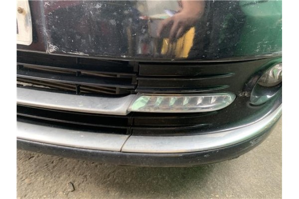 Recambio de piloto led defensa delantero izquierdo para renault grand scénic iii (jz0/1_) 1.5 dci referencia OEM IAM 266055020R 