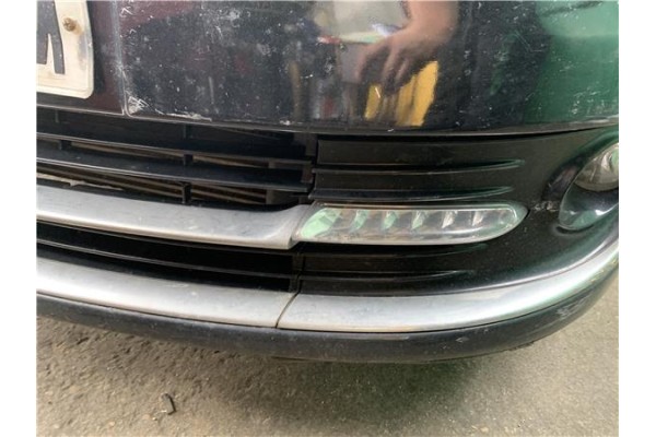 Recambio de piloto led defensa delantero izquierdo para renault grand scénic iii (jz0/1_) 1.5 dci referencia OEM IAM 266055020R 