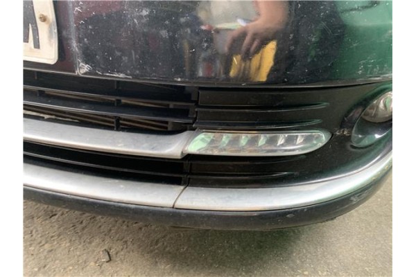 Recambio de piloto led defensa delantero izquierdo para renault grand scénic iii (jz0/1_) 1.5 dci referencia OEM IAM 266055020R 