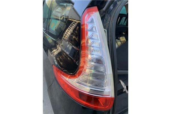 Recambio de piloto trasero izquierdo para renault grand scénic iii (jz0/1_) 1.5 dci referencia OEM IAM 265550548R  