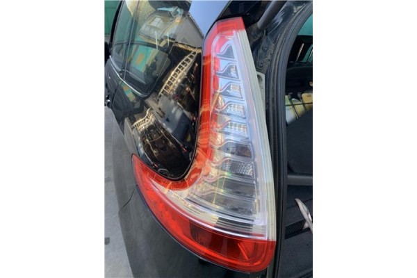 Recambio de piloto trasero izquierdo para renault grand scénic iii (jz0/1_) 1.5 dci referencia OEM IAM 265550548R  