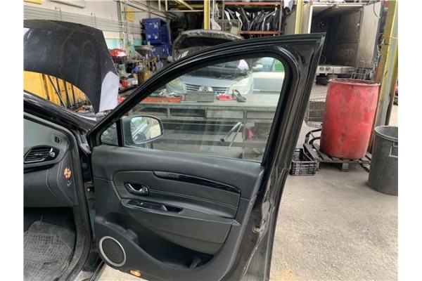 Recambio de puerta delantero derecha para renault grand scénic iii (jz0/1_) 1.5 dci referencia OEM IAM 801003028R 801009742R 