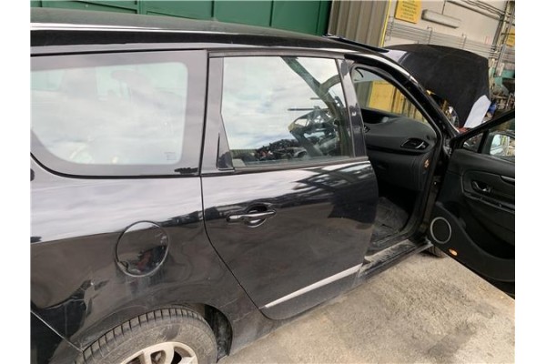 Recambio de puerta trasero derecha para renault grand scénic iii (jz0/1_) 1.5 dci referencia OEM IAM 821006386R 821006014R 