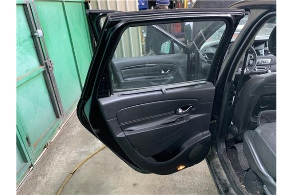 Recambio de puerta trasero izquierda para renault grand scénic iii (jz0/1_) 1.5 dci referencia OEM IAM 821010108R 821003885R 