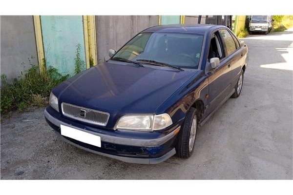 volvo s40 berlina del año 1997