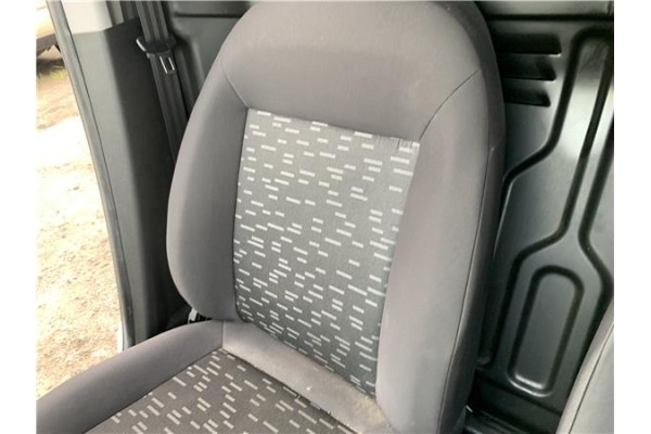 Recambio de asiento delantero derecho para opel combo d 1.3 cargo l1h1 2,2t referencia OEM IAM 95511957  