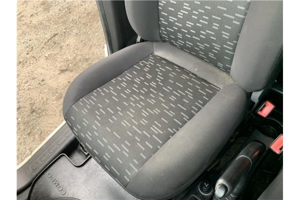 Recambio de asiento delantero derecho para opel combo d 1.3 cargo l1h1 2,2t referencia OEM IAM 95511957  
