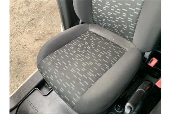 Recambio de asiento delantero derecho para opel combo d 1.3 cargo l1h1 2,2t referencia OEM IAM 95511957  