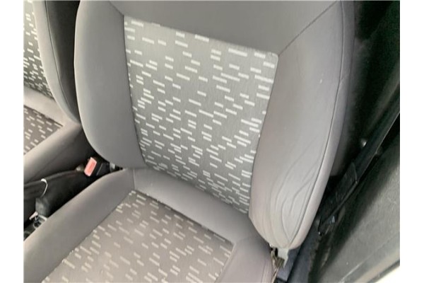 Recambio de asiento delantero izquierdo para opel combo d 1.3 cargo l1h1 2,2t referencia OEM IAM 95511926  