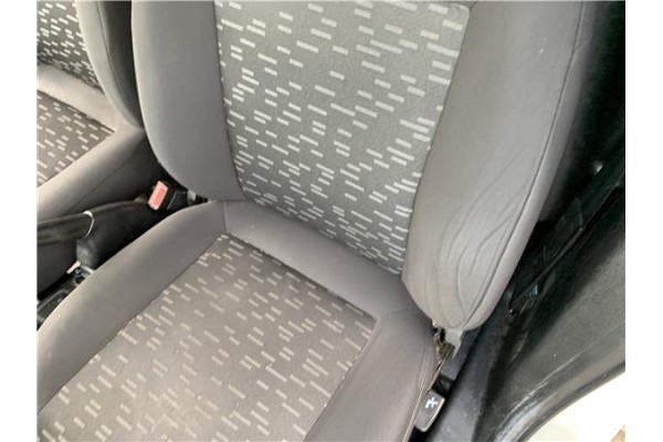 Recambio de asiento delantero izquierdo para opel combo d 1.3 cargo l1h1 2,2t referencia OEM IAM 95511926  