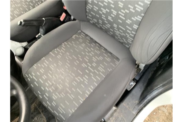 Recambio de asiento delantero izquierdo para opel combo d 1.3 cargo l1h1 2,2t referencia OEM IAM 95511926  