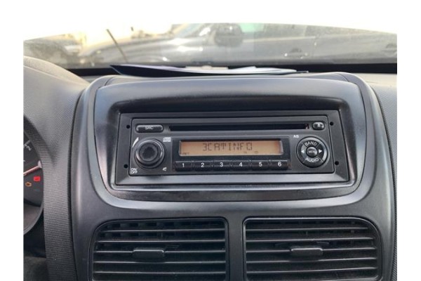 Recambio de autoradio para opel combo d 1.3 cargo l1h1 2,2t referencia OEM IAM 95510916  