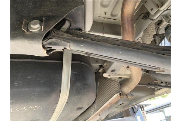 Recambio de brazo inferior trasero derecho para opel combo d 1.3 cargo l1h1 2,2t referencia OEM IAM 95515341 95527696 