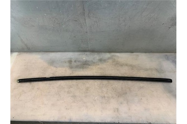 Recambio de barras de techo para citroen c2 1.4 hdi referencia OEM IAM 8320E3  