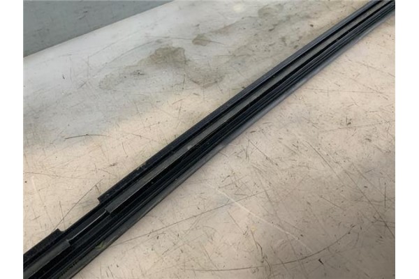 Recambio de barras de techo para citroen c2 1.4 hdi referencia OEM IAM 8320E3  