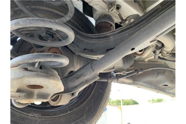 Recambio de brazo inferior trasero izquierdo para opel combo d 1.3 cargo l1h1 2,2t referencia OEM IAM 95515341 95527696 