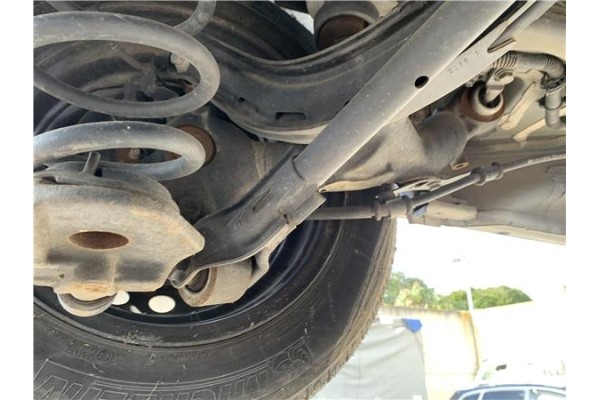 Recambio de brazo inferior trasero izquierdo para opel combo d 1.3 cargo l1h1 2,2t referencia OEM IAM 95515341 95527696 