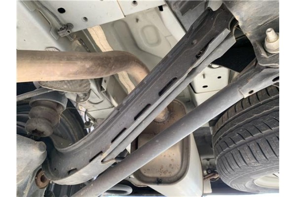 Recambio de brazo superior derecho suspension trasero para opel combo d 1.3 cargo l1h1 2,2t referencia OEM IAM 95515347  