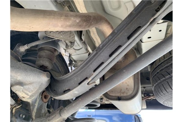 Recambio de brazo superior derecho suspension trasero para opel combo d 1.3 cargo l1h1 2,2t referencia OEM IAM 95515347  