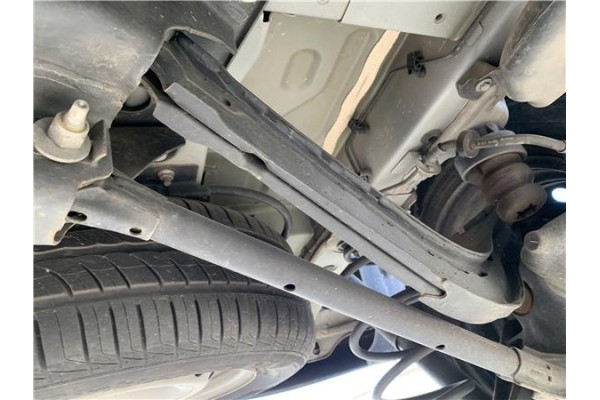 Recambio de brazo superior izquierdo suspension trasero para opel combo d 1.3 cargo l1h1 2,2t referencia OEM IAM 95515347  