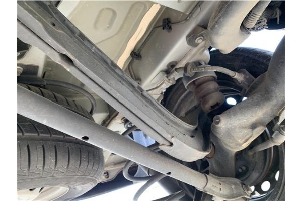 Recambio de brazo superior izquierdo suspension trasero para opel combo d 1.3 cargo l1h1 2,2t referencia OEM IAM 95515347  