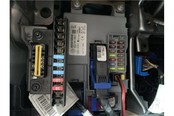 Recambio de caja fusibles/rele para opel combo d 1.3 cargo l1h1 2,2t referencia OEM IAM N11042 E13116RI000674 