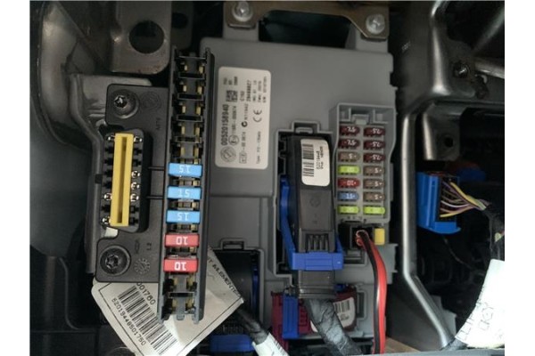 Recambio de caja fusibles/rele para opel combo d 1.3 cargo l1h1 2,2t referencia OEM IAM N11042 E13116RI000674 