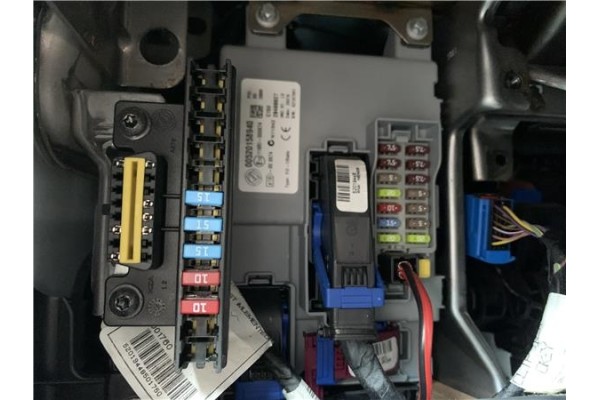 Recambio de caja fusibles/rele para opel combo d 1.3 cargo l1h1 2,2t referencia OEM IAM N11042 E13116RI000674 