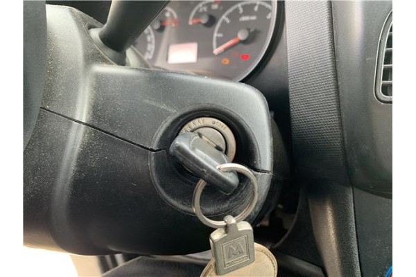 Recambio de clausor para opel combo d 1.3 cargo l1h1 2,2t referencia OEM IAM 95599622  