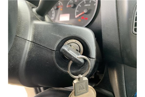 Recambio de clausor para opel combo d 1.3 cargo l1h1 2,2t referencia OEM IAM 95599622  