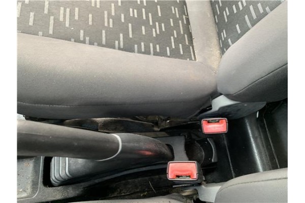 Recambio de consola para opel combo d 1.3 cargo l1h1 2,2t referencia OEM IAM 95524842  