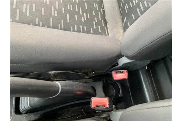 Recambio de consola para opel combo d 1.3 cargo l1h1 2,2t referencia OEM IAM 95524842  