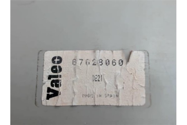 Recambio de faro delantero dcho para seat marbella 0.8 ce referencia OEM IAM 67628060  