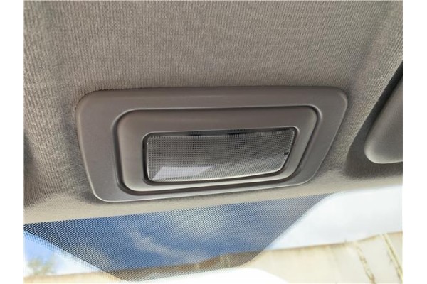 Recambio de luz delantero central techo para opel combo d 1.3 cargo l1h1 2,2t referencia OEM IAM 95513982 95530756 