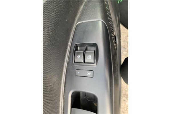 Recambio de mando elevalunas delantero izquierdo para opel combo d 1.3 cargo l1h1 2,2t referencia OEM IAM 95510912  