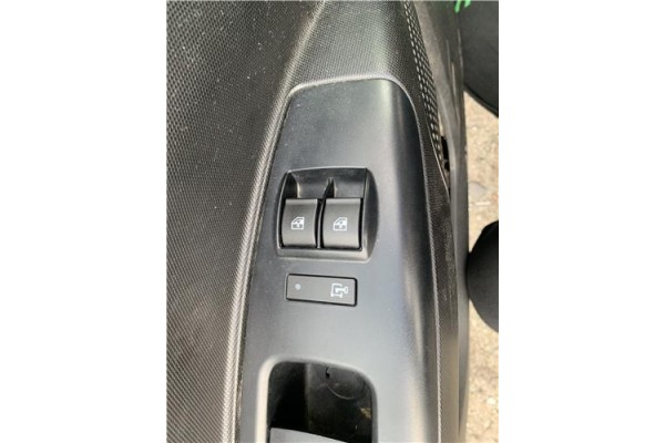Recambio de mando elevalunas delantero izquierdo para opel combo d 1.3 cargo l1h1 2,2t referencia OEM IAM 95510912  