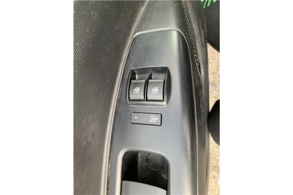 Recambio de mando elevalunas delantero izquierdo para opel combo d 1.3 cargo l1h1 2,2t referencia OEM IAM 95510912  