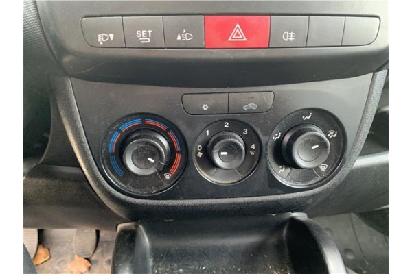 Recambio de mandos climatizador para opel combo d 1.3 cargo l1h1 2,2t referencia OEM IAM 95510823  