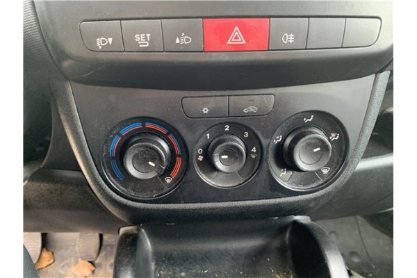 Recambio de mandos climatizador para opel combo d 1.3 cargo l1h1 2,2t referencia OEM IAM 95510823  